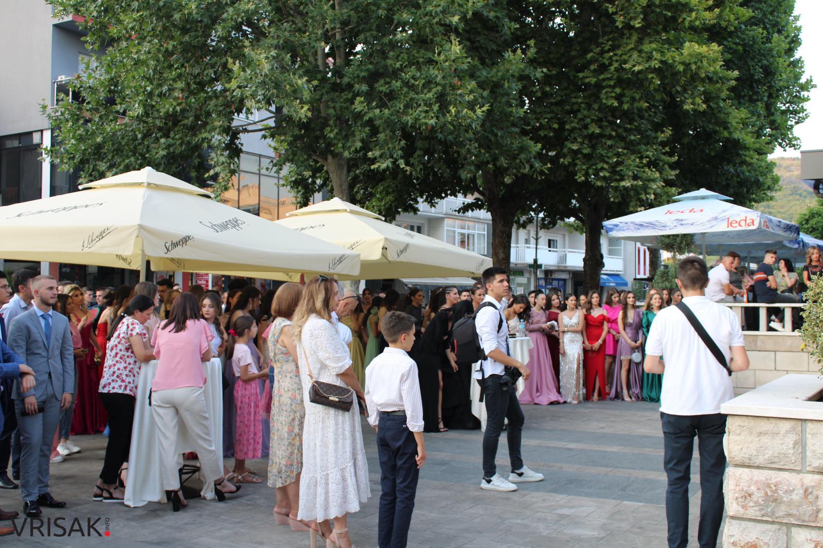 Maturalna zabava širokobrijeških gimnazijalaca (FOTO)