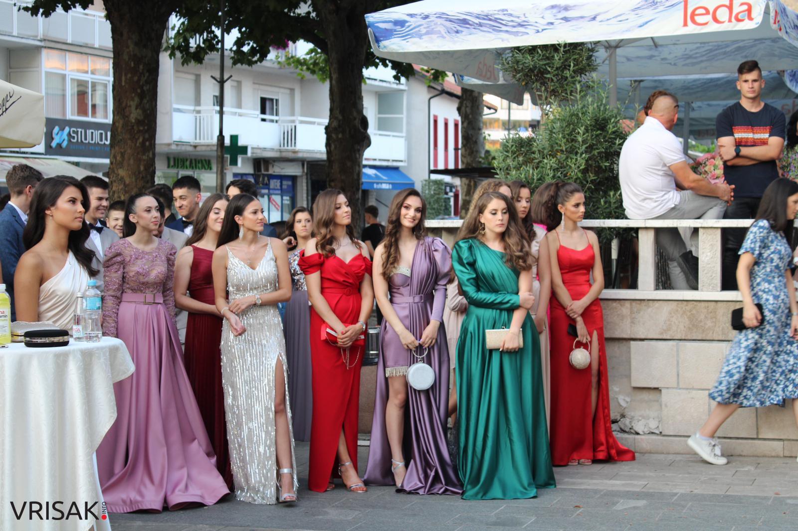 Maturalna zabava širokobrijeških gimnazijalaca (FOTO)