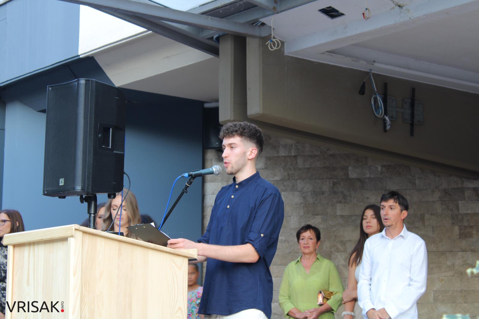 Maturalna zabava širokobrijeških gimnazijalaca (FOTO)