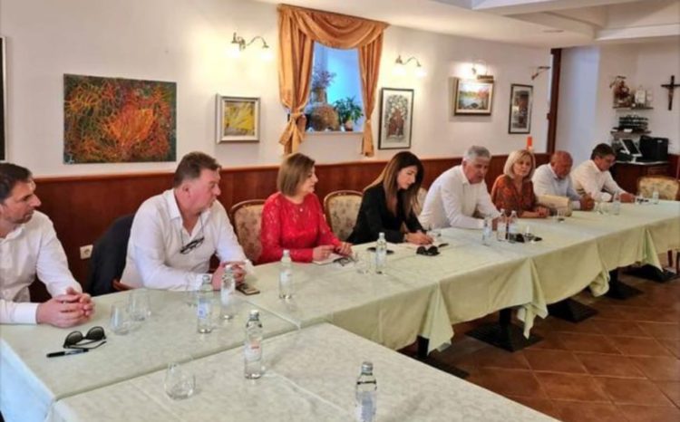 Predsjednik Vlade ŽZH Zdenko Ćosić sudjelovao na svečanosti spajanja Pelješkog mosta