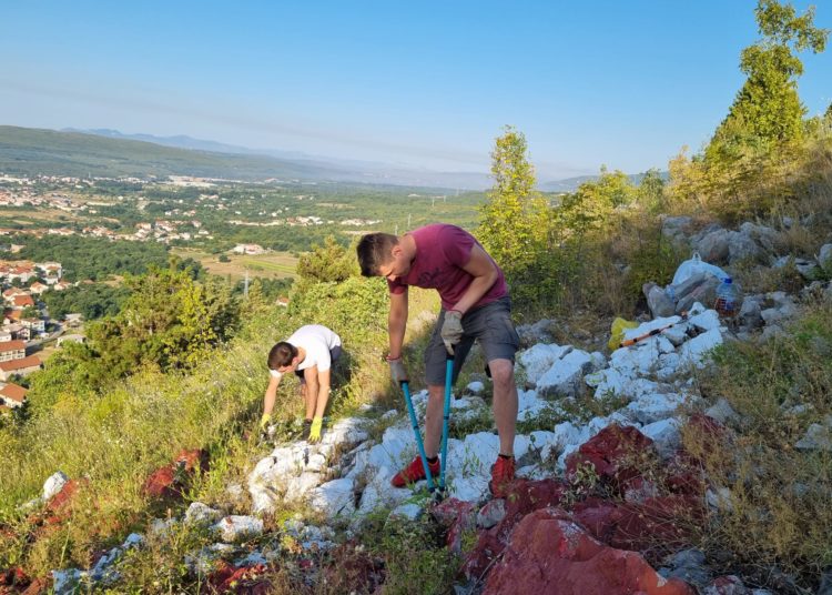 Hrvatskom grbu iznad Širokog Brijega vraćen stari sjaj (FOTO)