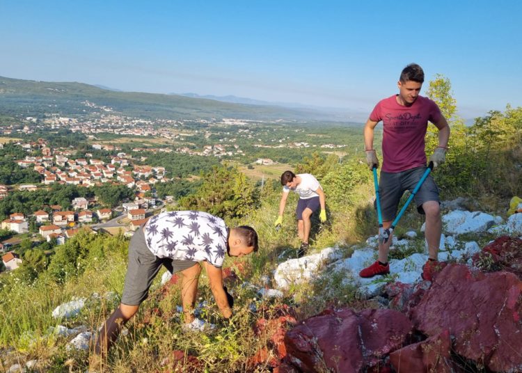 Hrvatskom grbu iznad Širokog Brijega vraćen stari sjaj (FOTO)
