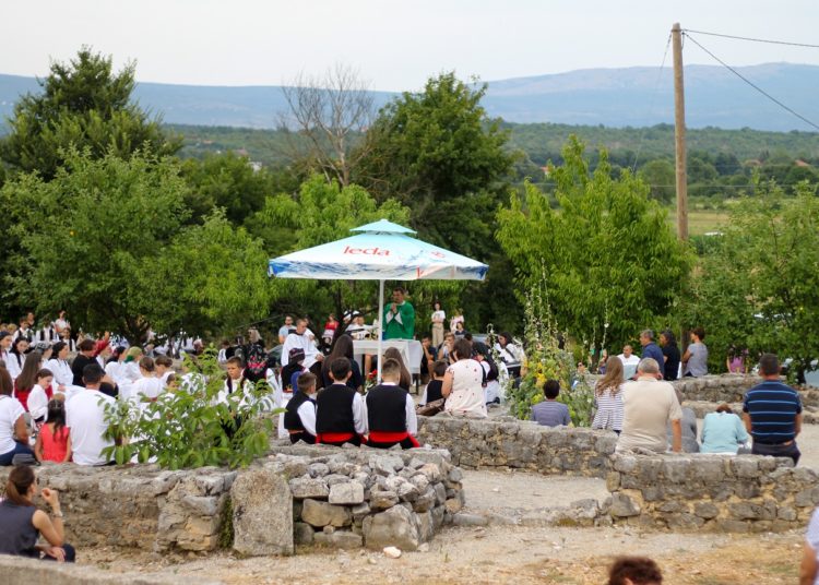 Emocije i dječja radost obilježili 10. manifestaciju “Na temeljima bazilike naše” u Mokrom