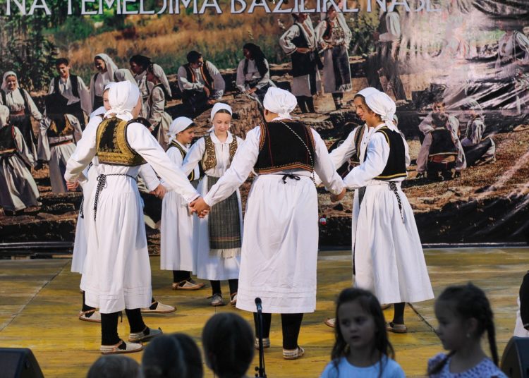 Emocije i dječja radost obilježili 10. manifestaciju “Na temeljima bazilike naše” u Mokrom