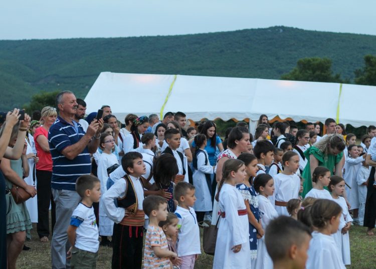 Emocije i dječja radost obilježili 10. manifestaciju “Na temeljima bazilike naše” u Mokrom