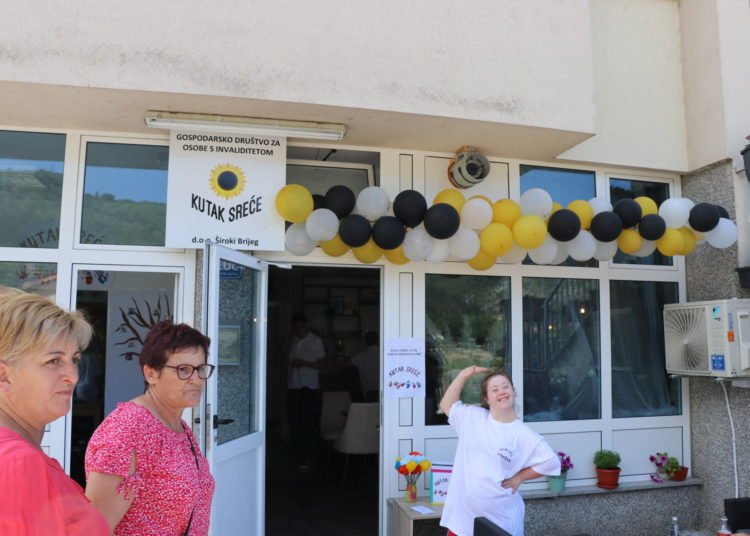 Široki Brijeg: Otvoren Kutak sreće – kafić u kojem će raditi osobe s invaliditetom