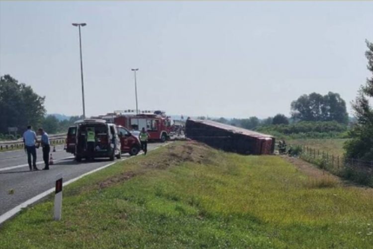 Na Kosovu dan žalosti zbog pogibije 10 njihovih državljana u stravičnoj nesreći