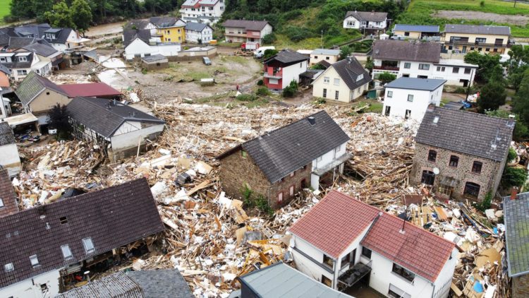 Poginula 81 osoba: Fotografije iz zraka najbolje pokazuju razmjere poplava u Njemačkoj