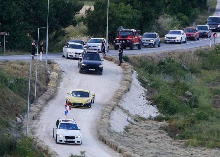 Katarina i Mate vjenčali se crkveno u Livnu: Na proslavu došli u Neveri