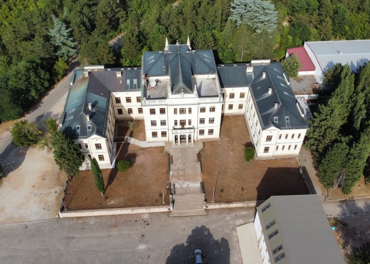 Počelo uređenje parka širokobriješke Gimnazije