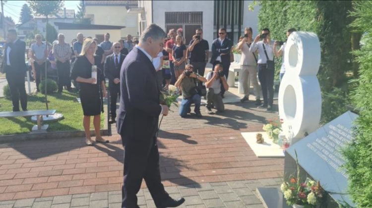 Zoran Milanović odao počast djeci Viteza koja su poginula u eksploziji granate ARBiH