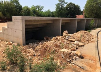 HRS Široki Brijeg se pita tko je odgovoran za kašnjenje kod rekonstrukcije igrališta u Mokrom