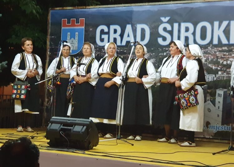 Održana Večer folklora i kulturne baštine „Brijeg Široki slavno ti je ime“