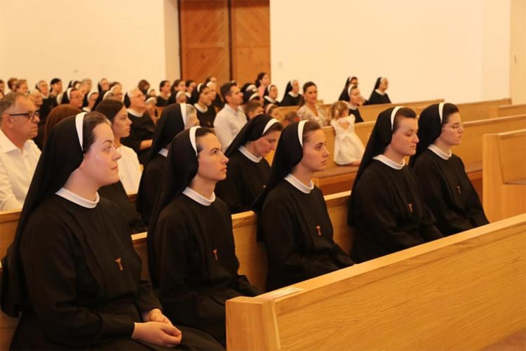 Pet sestara položilo svoje doživotne zavjete u Mostaru