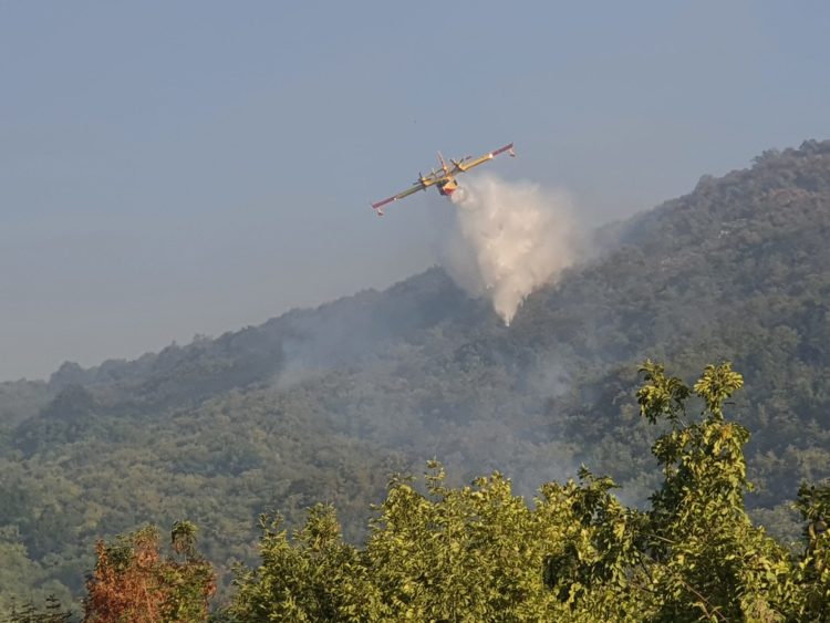 Kanaderi pomogli u gašenju požara u Širokom Brijegu