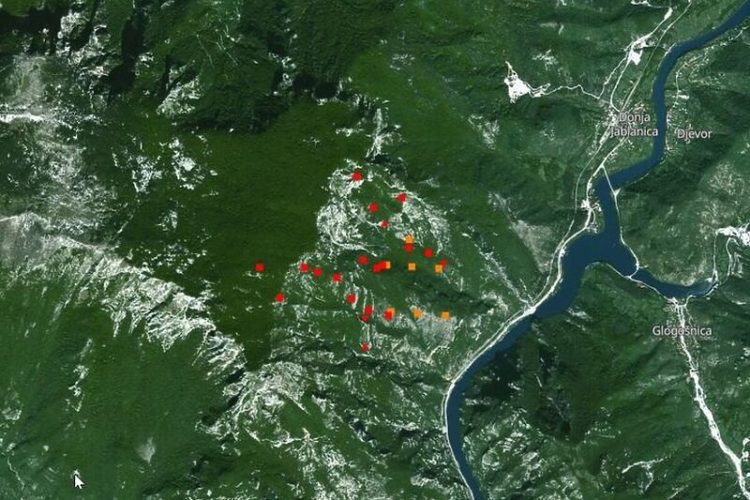 Požar na Čvrsnici drastično se proširio, ugrožene i endemske vrste