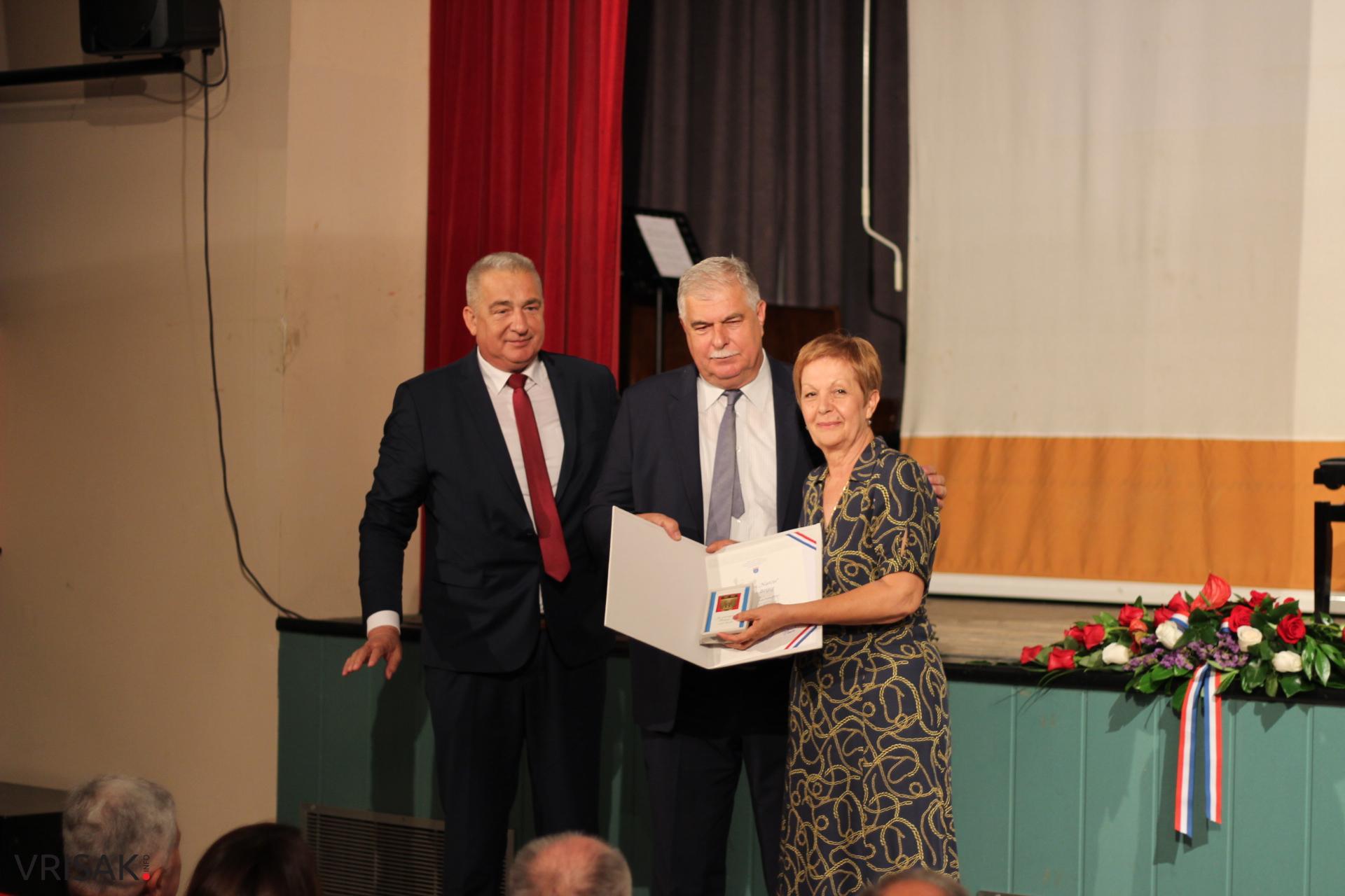 Široki Brijeg: Održana svečana sjednica Gradskog vijeća; dobitnicima uručena javna priznanja