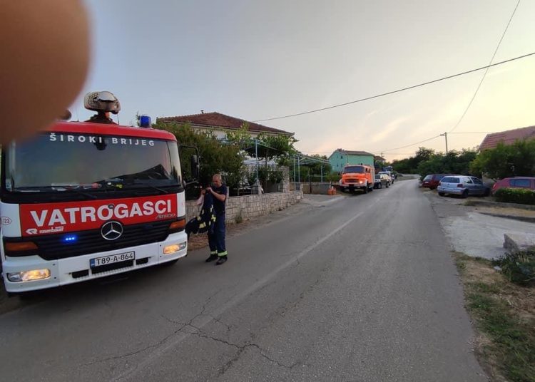 Požar na obiteljskoj kući u Biogracima