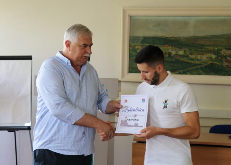 Gradonačelnik Kraljević upriličio prijem za širokobriješke maratonce