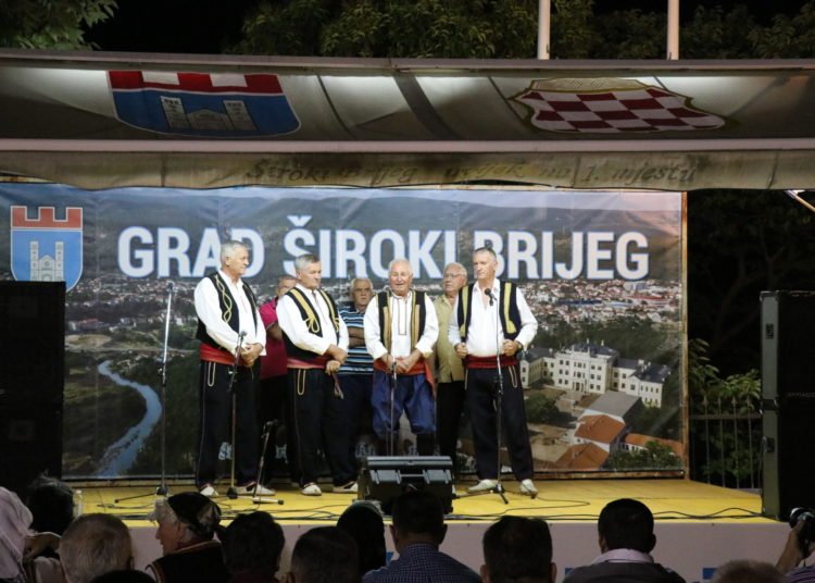 Održana Večer folklora i kulturne baštine „Brijeg Široki slavno ti je ime“