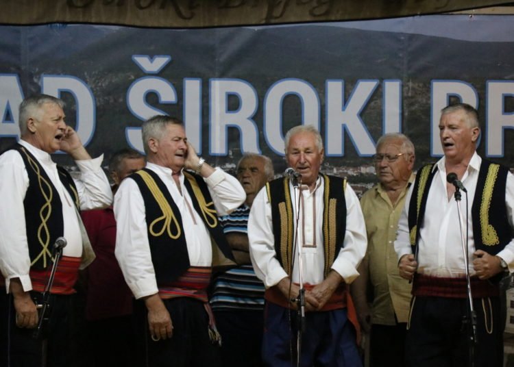Održana Večer folklora i kulturne baštine „Brijeg Široki slavno ti je ime“