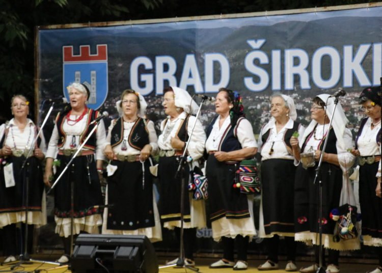 Održana Večer folklora i kulturne baštine „Brijeg Široki slavno ti je ime“