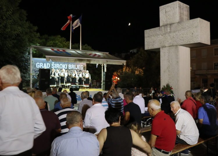 Održana Večer folklora i kulturne baštine „Brijeg Široki slavno ti je ime“