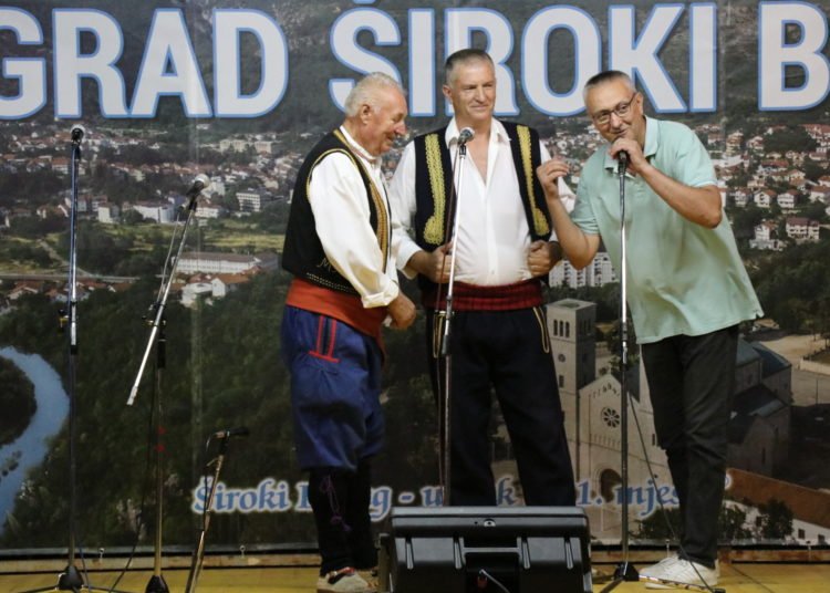 Održana Večer folklora i kulturne baštine „Brijeg Široki slavno ti je ime“