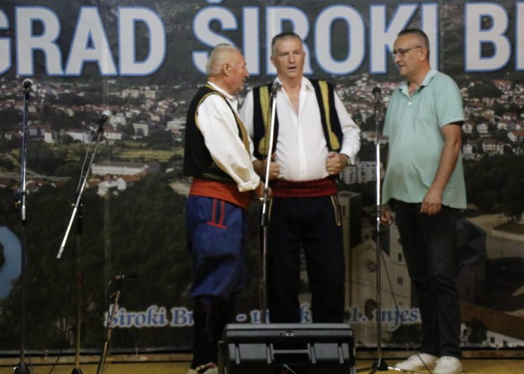 Održana Večer folklora i kulturne baštine „Brijeg Široki slavno ti je ime“