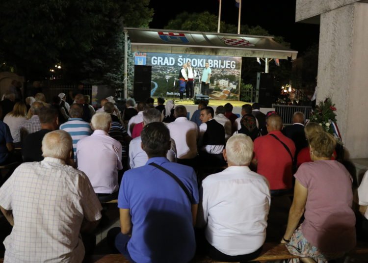 Održana Večer folklora i kulturne baštine „Brijeg Široki slavno ti je ime“