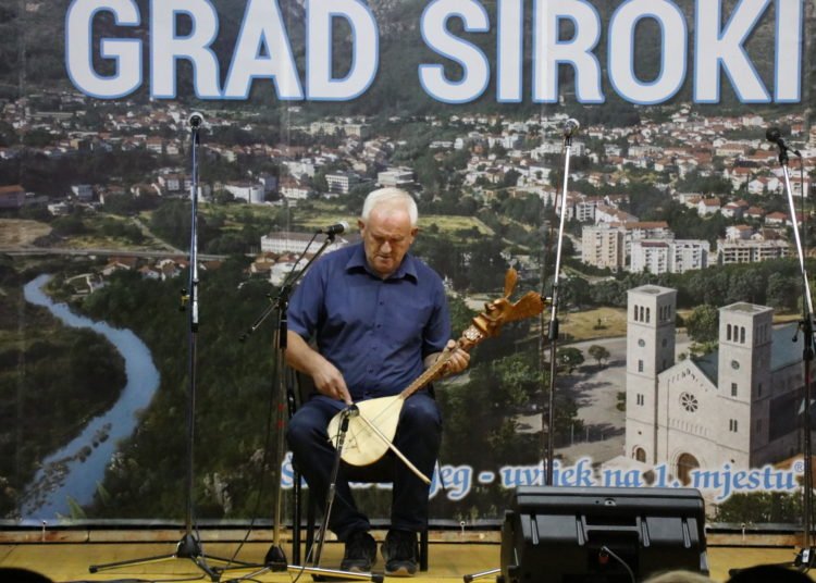 Održana Večer folklora i kulturne baštine „Brijeg Široki slavno ti je ime“