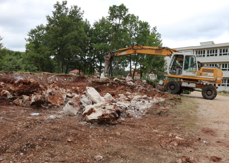 Široki Brijeg: Počelo uređenje parka „Otok sreće“