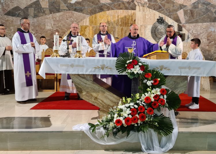 Proslavljena sveta misa za poginule i nestale župe Kočerin