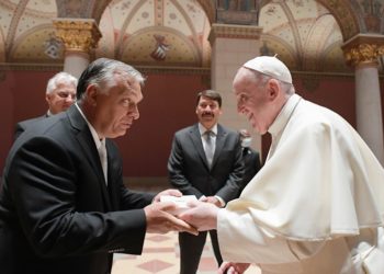 Papa u Budimpešti pozvao Mađare “da budu otvoreni” prema svima