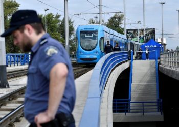 Zagreb: Muškarac nađen u tramvaju usmrćen je oštrim predmetom, policija dovršila očevid