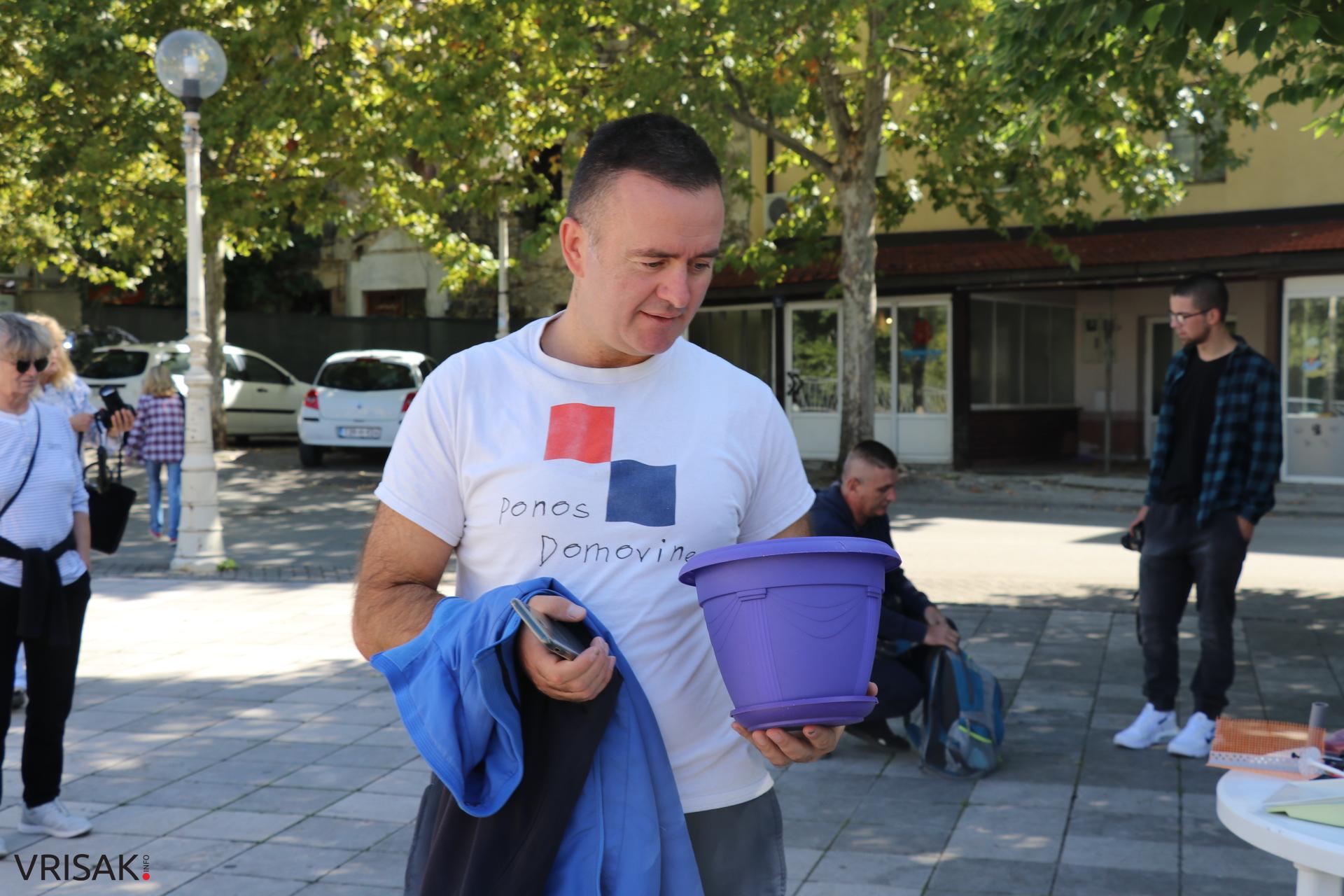 Široki Brijeg: Udruga Eko OTPOR danas održala prezentaciju recikliranih plastičnih proizvoda