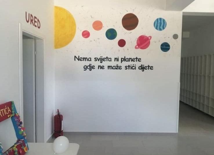 U Osnovnoj školi “Ante Bruno Bušić” u Rakitnu upriličeno je svečano otvaranje Dječjeg vrtića “Veseli Školarac”