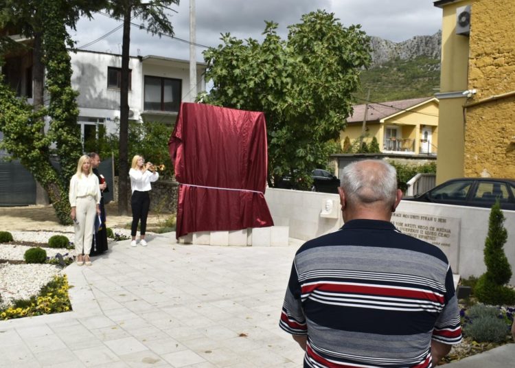 U Ljubuškom otkriven spomenik pripadnicima skupine Fenix ’72