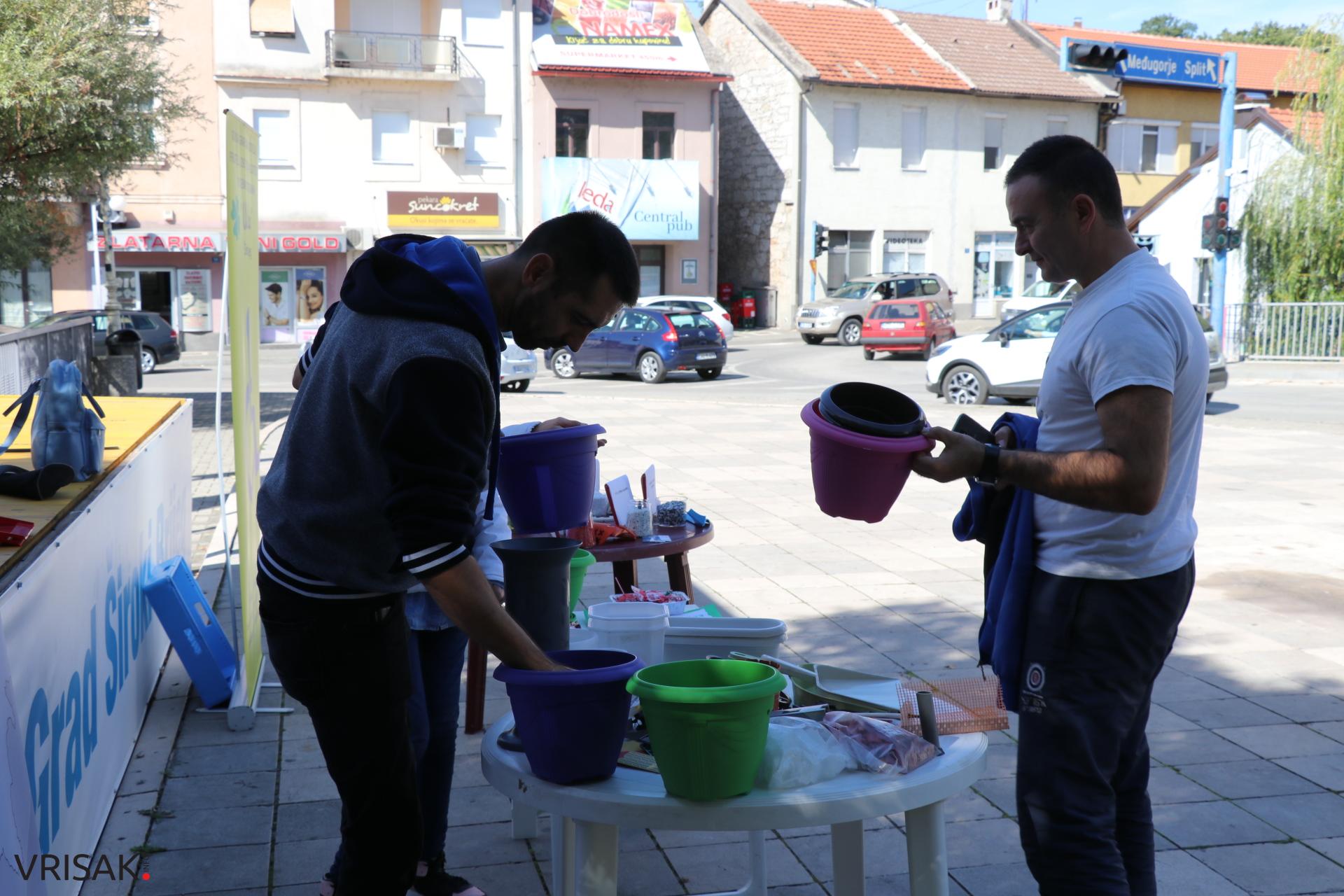 Široki Brijeg: Udruga Eko OTPOR danas održala prezentaciju recikliranih plastičnih proizvoda