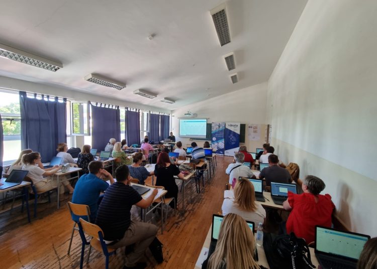 Zavod za odgoj i obrazovanje organizirao radionice za korištenje SUMIT Dnevnika