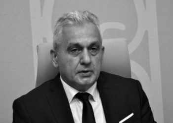 Ispraćaj i pokop Ljube Bešlića u nedjelju