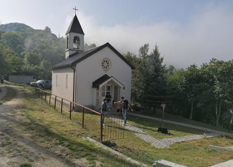 Posvećeno spomen obilježje i služena sveta misa za stradale s područja Radešine u općini Konjic