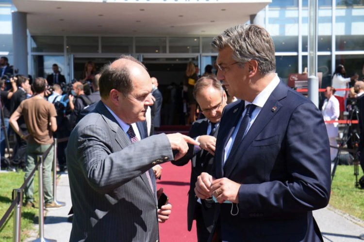 Plenkoviću u službeni posjet dolazi Christian Schmidt