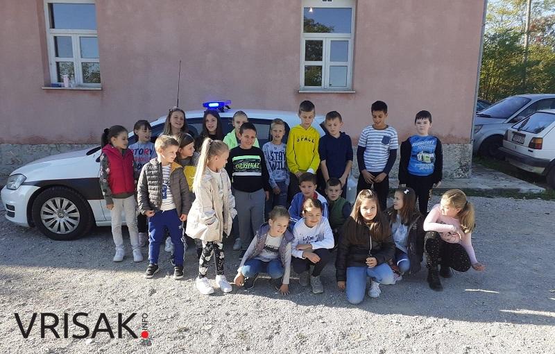 Djelatnici PU Široki Brijeg educirali učenike u Rasnu