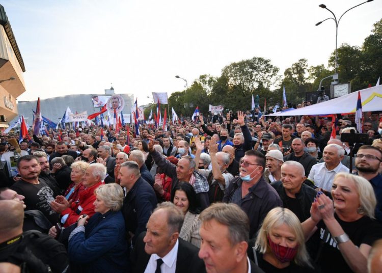 Banja Luka: Opozicija prosvjeduje na Trgu Krajine, najavili svrgavanje dolazak na vlast nakon izbora 2022.
