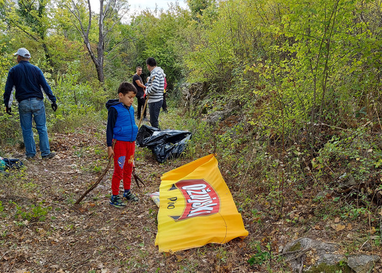 Velika akcija čišćenja u Uzarićima „Čuvaj, pazi, ne bacaj!“