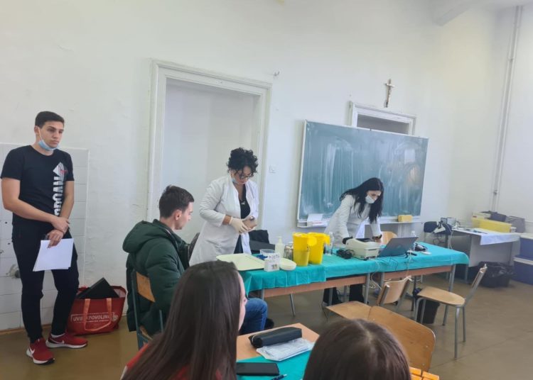 Široki Brijeg: Strukovnjaci darovali 16 doza krvi