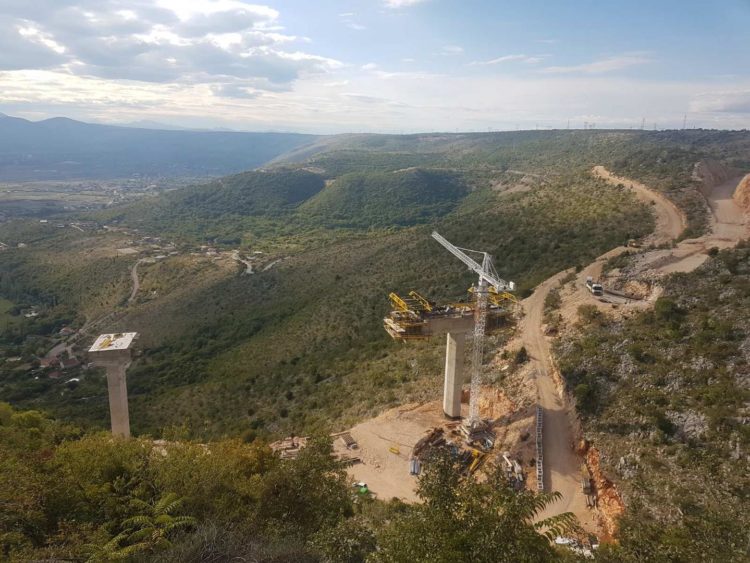 “Izranjaju” stupovi obilaznice koja će Mostar riješiti gužvi