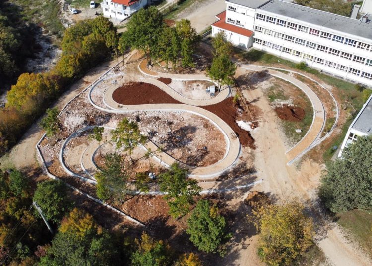 Široki Brijeg: Počelo uređenje parka „Otok sreće“ prilagođenog djeci s poteškoćama u razvoju