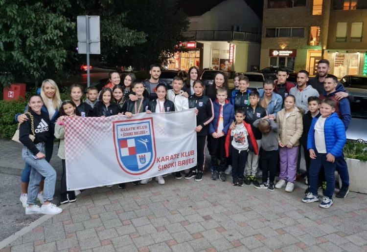 Svečani doček za karataše Širokog Brijega